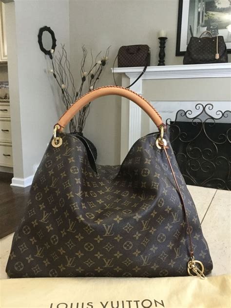 discontinued louis vuitton bags.